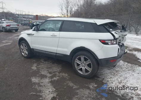 2015 Land Rover Range Rover Evoque Pure Plus z USA, uszkodzony, nr VIN SALVP1BG7FH017575